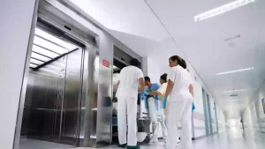 Hospital elevators that support wheelchairs and beds