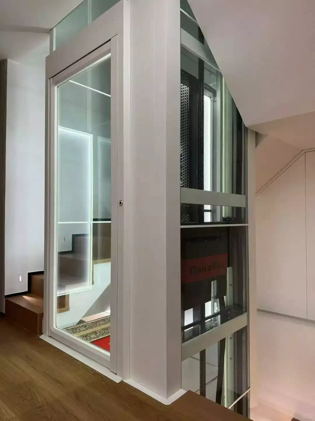 Self-supporting screw-drive home elevator