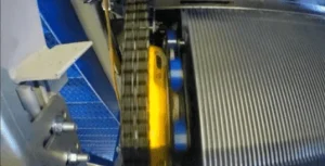 Escalator tracks and steps